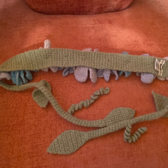 Anthropologie Zelie Accent Scarf, Beautiful - Picture 2 of 4